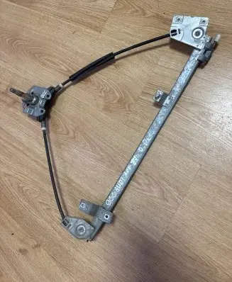 Audi 100 200 5000 C3 Front door manual window regulator 443837400B 443837400
