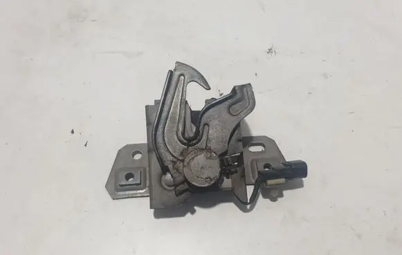Volvo C30 Engine bonnet/hood lock/catch 30716530 30716529