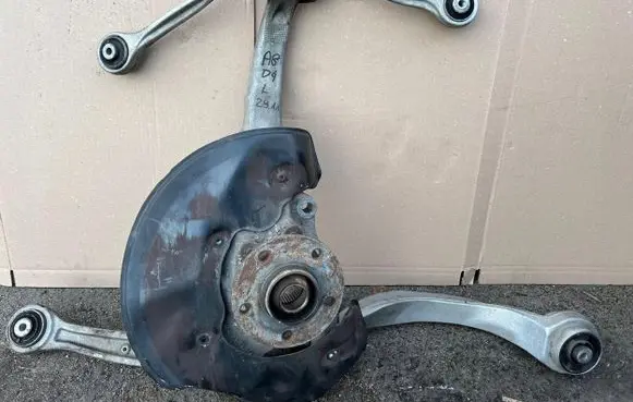 Audi A8 S8 D4 4H Front wheel hub spindle knuckle