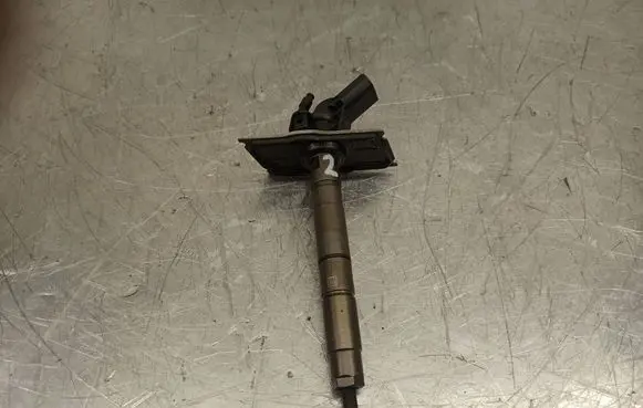 Audi Q7 4L Fuel injector 059130277AH 07070302760 AB5UDZD