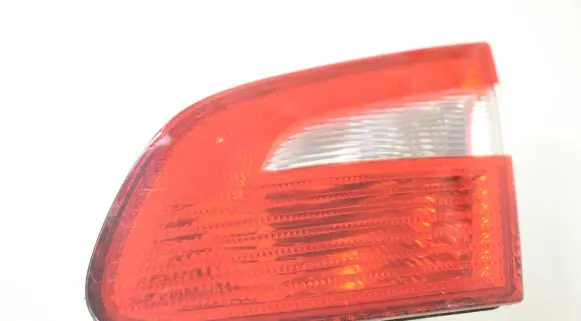 Tailgate rear/tail lights