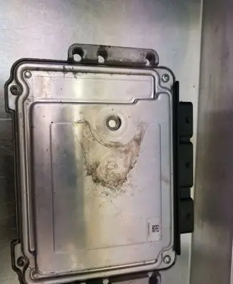 Renault Trafic II (X83) Engine control unit/module 0281011890 8200402578 8200091517