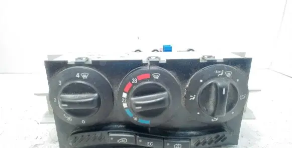 Mercedes-Benz A W168 Climate control unit 1688300485 0154500 3298HW399