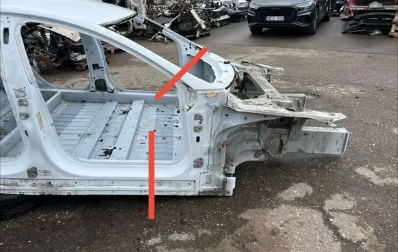 Tesla Model S Front quarter panel