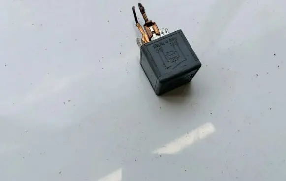 Audi A4 S4 B6 8E 8H Other relay 8d0951253a