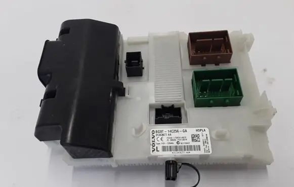 Volvo V60 Fuse module