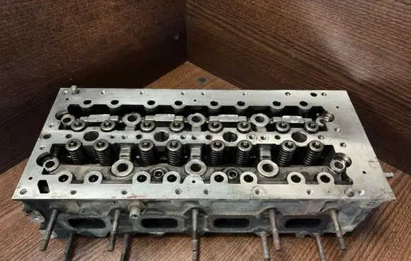Iveco Daily 3rd gen Engine head 502295000