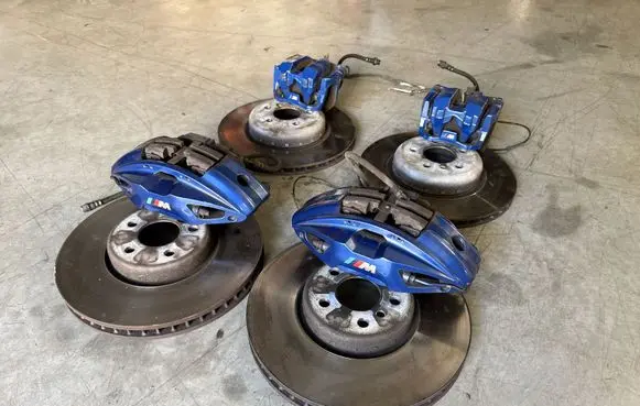 BMW 3 G20 G21 Brake discs and calipers set 6885627