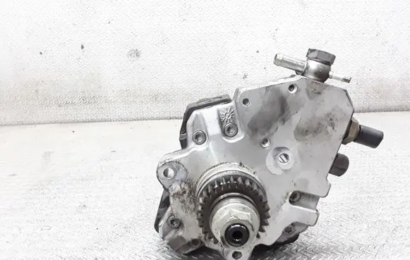 Mitsubishi Colt Fuel injection high pressure pump A6400700701 04455010120