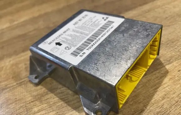 Mercedes-Benz E C207 W207 Airbag control unit/module A2079012500 5WK44773