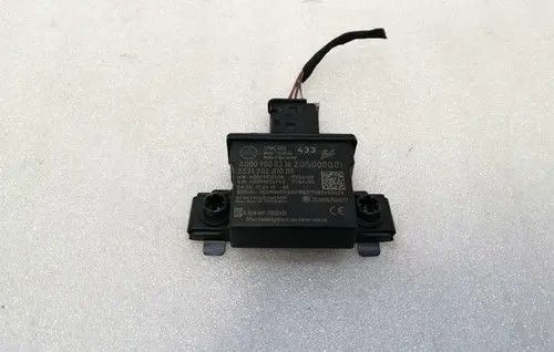 Mercedes-Benz A W177 Air suspension control unit module (rear) A0009000316