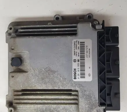 Renault Captur Engine control unit/module 237102747R 0281019889