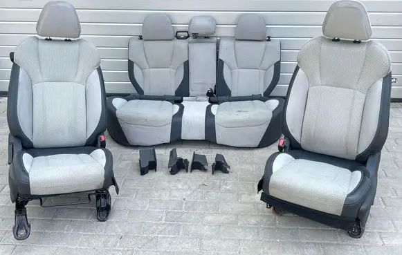Seat set