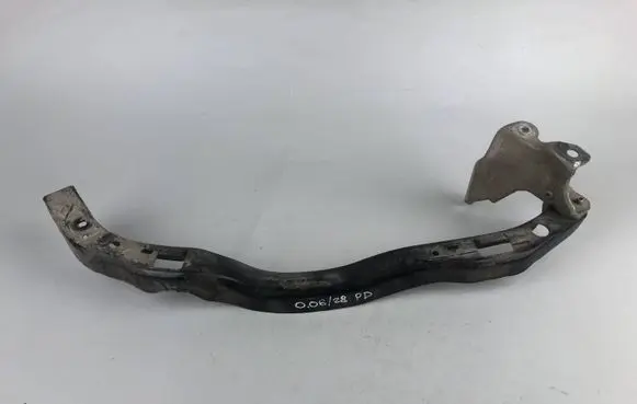 Headlight/headlamp mounting bracket