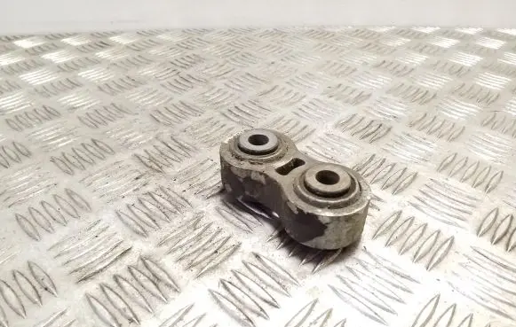 Volvo XC70 Rear control arm