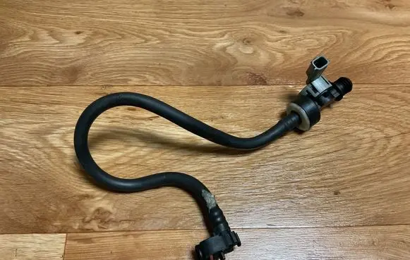 Renault Megane III Engine coolant pipe/hose PA66GF30
