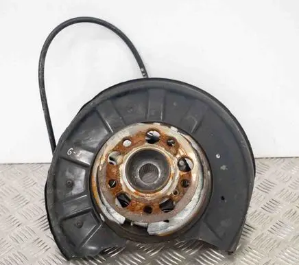 Mercedes-Benz E W212 Rear wheel hub A2124201285