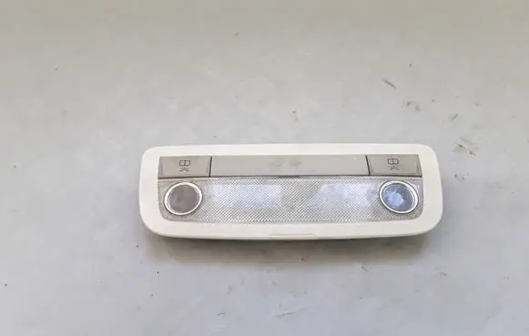 Mercedes-Benz C W204 Front seat light A2048204901 165091