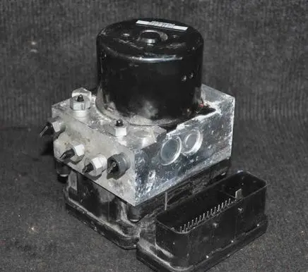 Volvo XC70 ABS Pump