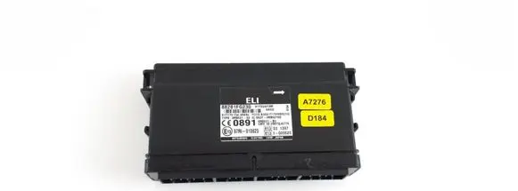 Subaru Impreza III Comfort/convenience module 88281FG230 X1T22473M