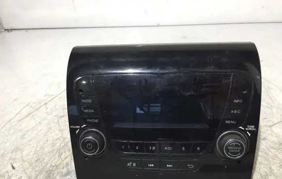 Peugeot Boxer Radio/CD/DVD/GPS head unit 10R047280 07356610260