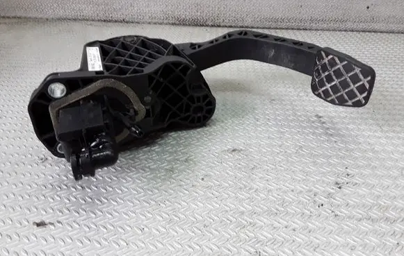 Clutch pedal