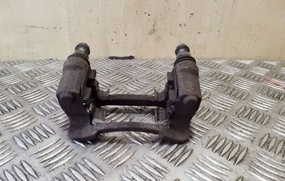 Hyundai ix35 Brake caliper pad carrier rear 