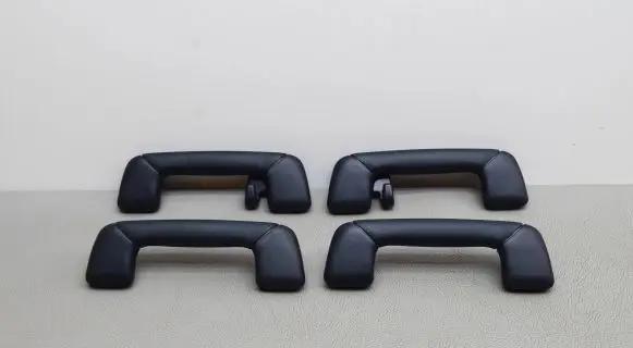 Lexus RX 450H A set of handles for the ceiling 