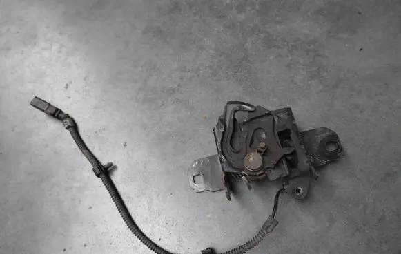 Volkswagen New Beetle Engine bonnet/hood lock/latch loop/hook 1C0823509 1C0823509AD 1C0823509AE