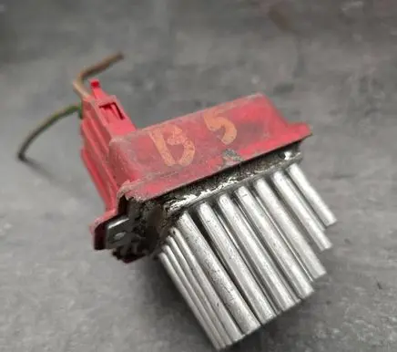Audi A4 S4 B5 8D Heater blower motor/fan resistor 1J0907521 657364M 5DS00646701