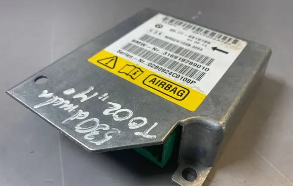 BMW 5 E39 Airbag control unit/module 6919789 316919789010 02B0924C0108P