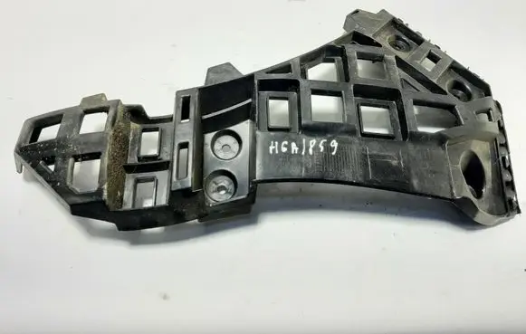 Rear bumper mounting bracket