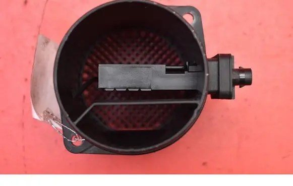Volkswagen Tiguan Mass air flow meter 03L906461A