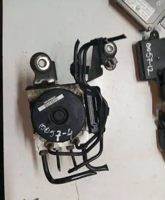 Volvo V60 ABS Pump 31400101