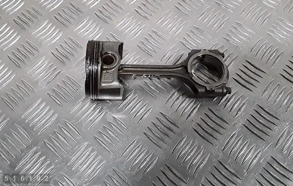 KIA Rio Piston with connecting rod G4LA