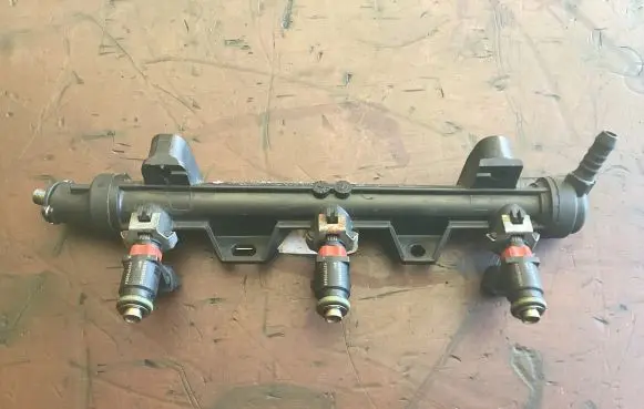 Volkswagen Polo V 6R Fuel main line pipe 03E133320A