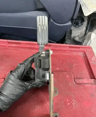 Dacia Dokker Accelerator throttle pedal 180108712R