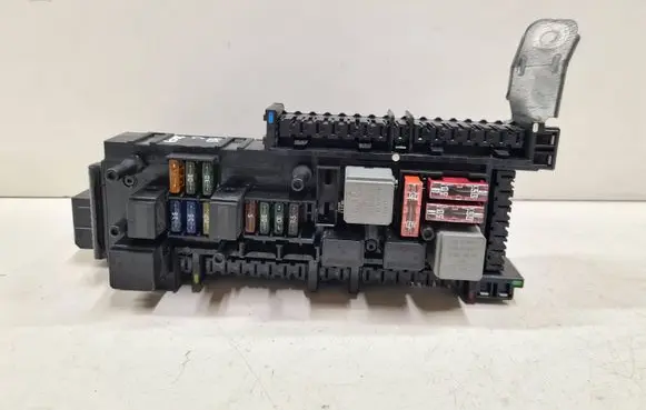 Mercedes-Benz C W204 Fuse module 2049001202 2045459032 2129022702