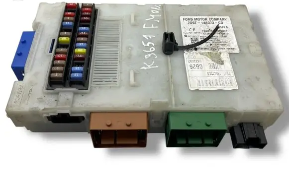 Ford Mondeo MK IV Fuse module 7G9T14A073CD