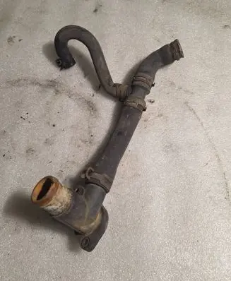 Audi 80 90 S2 B4 Coolant pipe/hose 