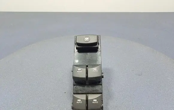 Hyundai i30 Electric window control switch 93570-A6000