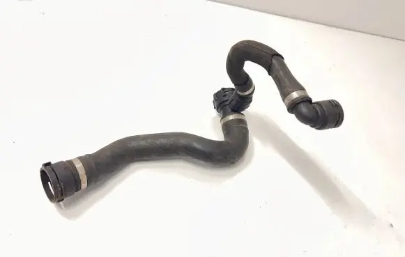 BMW X5 F15 Engine coolant pipe/hose 7811857