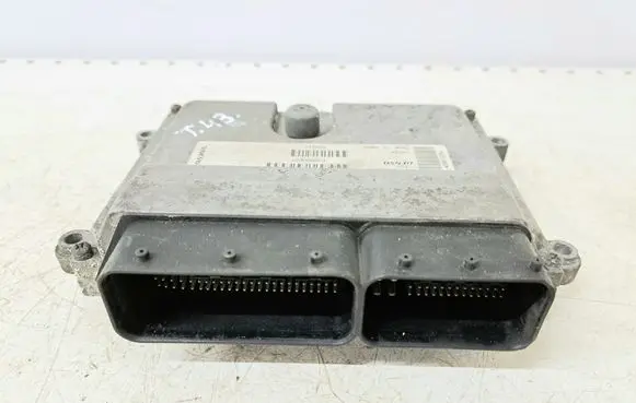 Volvo V50 Engine control unit/module P30650677 0797009132