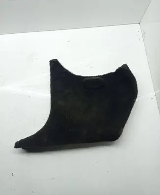 Mercedes-Benz E W211 Foot area side trim a2116800106