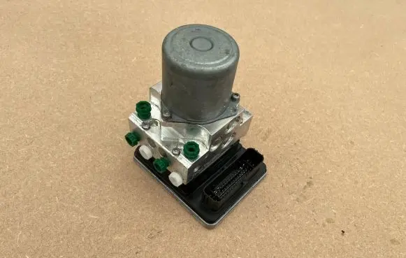 Mercedes-Benz GLE W167 ABS Pump A1679005614