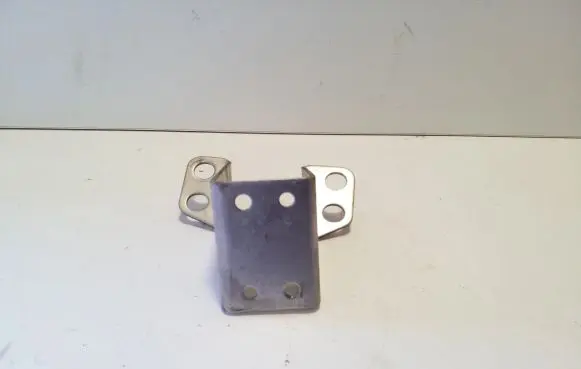 Volvo XC60 Muffler mount bracket/holder 32201926
