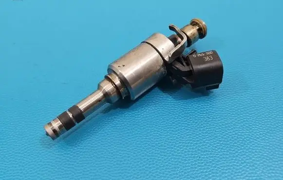 Opel Insignia B Fuel injector 12662571 IMPRK1563621
