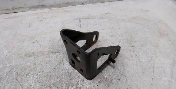 Toyota Prius (XW30) Engine mounting bracket