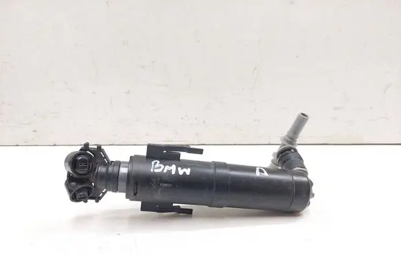 BMW X3 F25 Headlight washer spray nozzle 61677251640 7251640