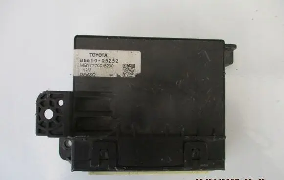 Toyota Avensis T250 Air conditioning/heating control unit 8865005252